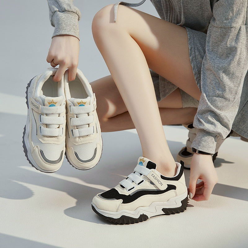Damen Sportliche Sneaker mit atmungsaktiven Obermaterial und komfortablem Klettverschluss R&B