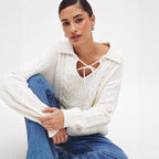 Damen Grobstrickpullover mit romantischem Kragen und praktischen Schnürdetails R&B