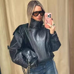 Damen nan oversize Kunstlederblouson mit hohem Stehkragen, asymmetrischer Druckknopfleiste, Schulterklappen und elastischem Saum R&B