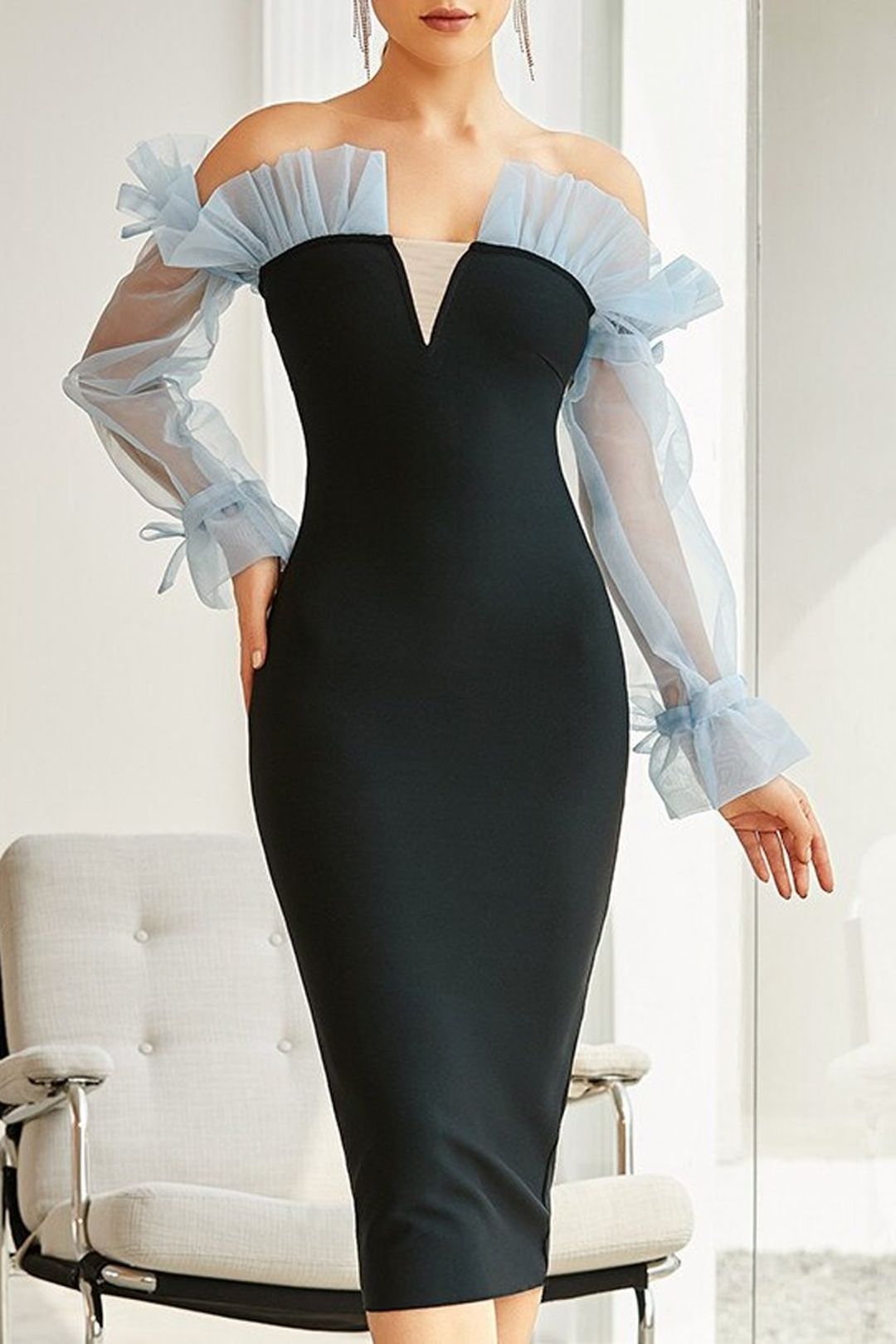 Damen Figurbetontes Cocktailkleid mit transparenten Puffärmeln und elegantem V-Ausschnitt R&B