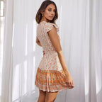 Damen floral gemusterte Sommerkleid mit V-Ausschnitt und Rüschensäumen R&B