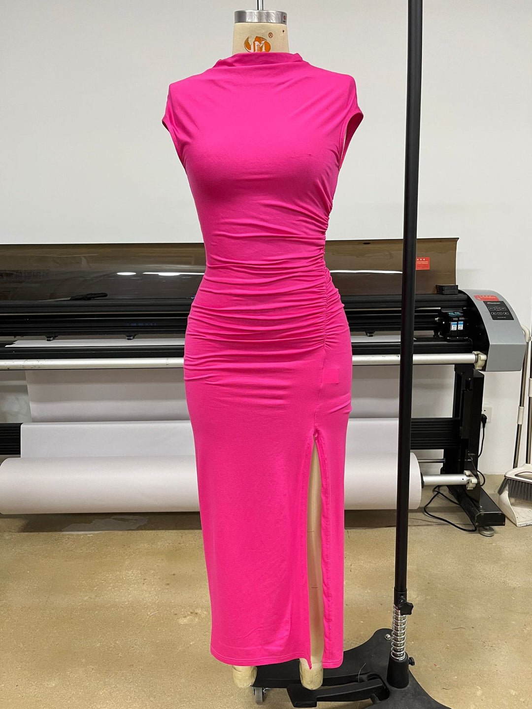 Damen Etuikleid mit asymmetrischen Raffungselementen und seitlichem Schlitz R&B
