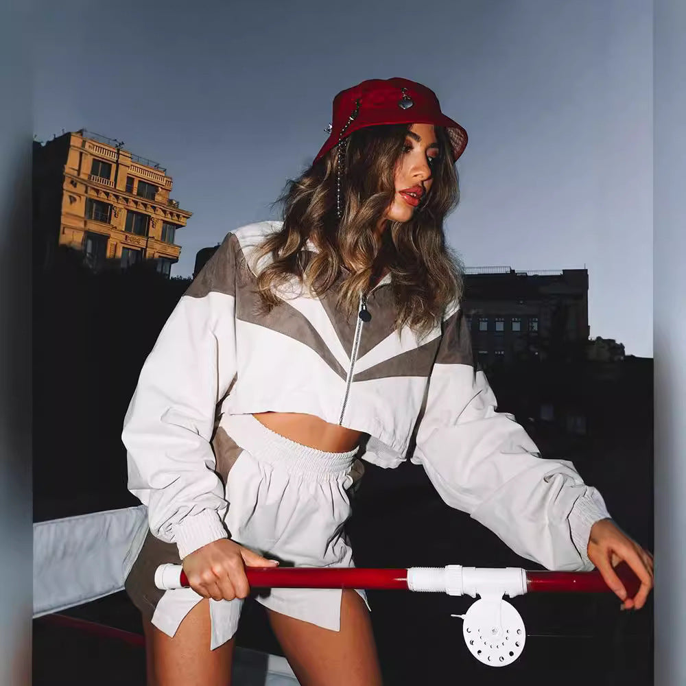 Damen sportliches Freizeit-Set mit kurzärmligem Oberteil und lockerer Shorts R&B