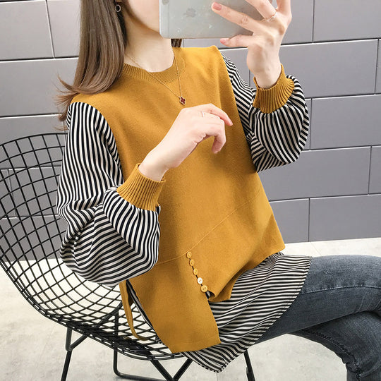 Damen Layered Sweatshirt mit gestreiften Ärmeln und Knopfdetails R&B