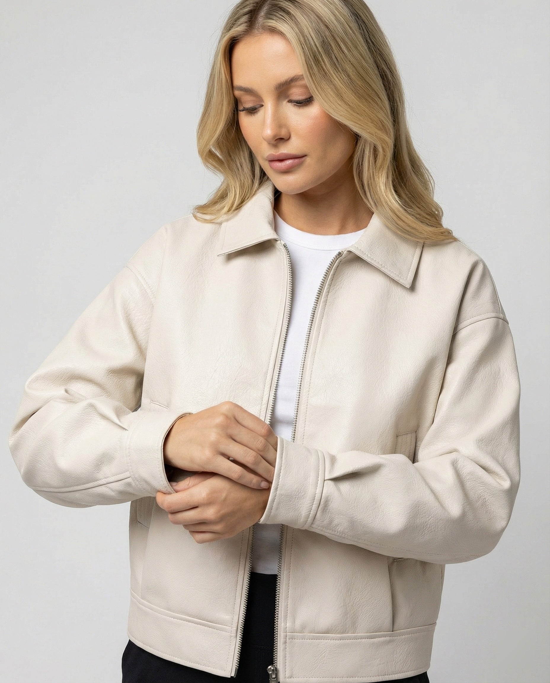 Damen Vintage Lederjacke Off-White Kurz geschnittene Motorradjacke