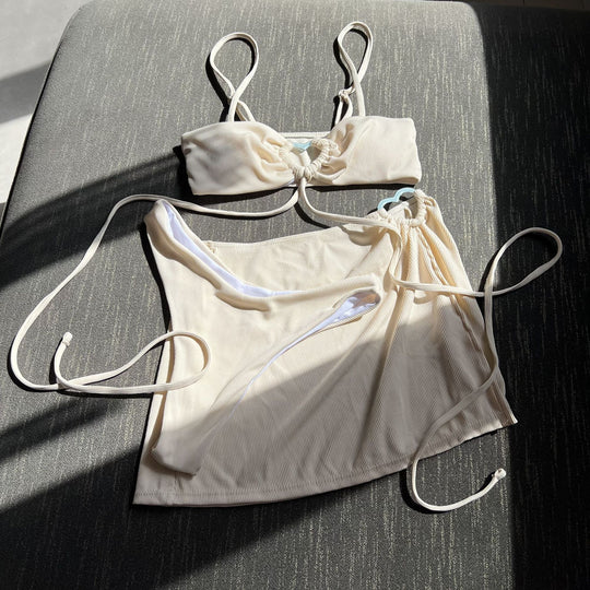 Damen Sportlicher Bikini mit Bandeau-Oberteil und lässigem Rock R&B