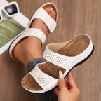 Damen Komfortable Sandalen mit dekorativen Strassdetails und anatomischem Fußbett R&B