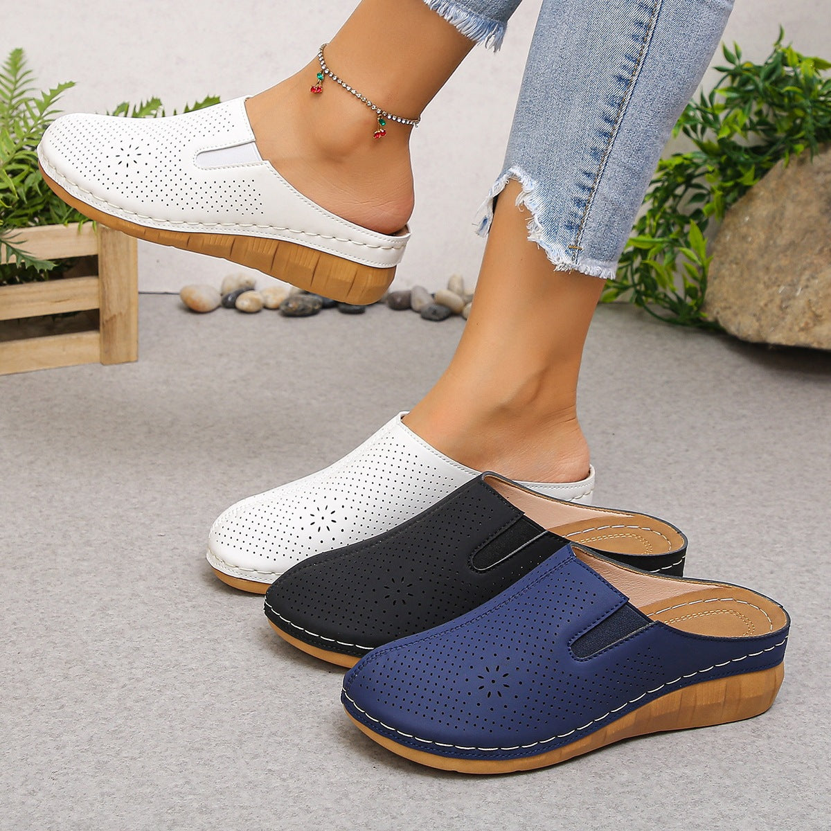 Damen Komfortable Clogs mit atmungsaktivem Leder-Obermaterial und elegantem Holz-Detail
