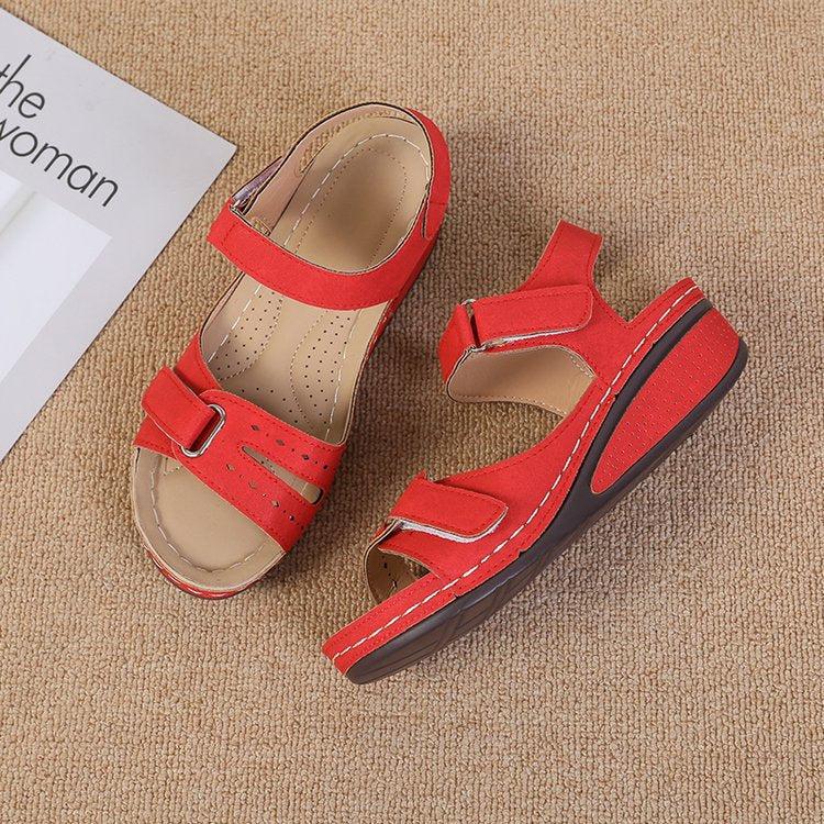 Damen Komfortable Keilsandalen mit verstellbaren Riemen und ergonomischem Fußbett R&B
