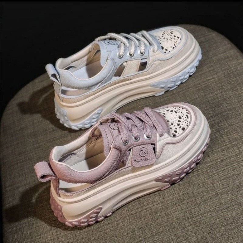 Damen Modische Sneaker mit luftigen Lochungen und dämpfender Laufsohle