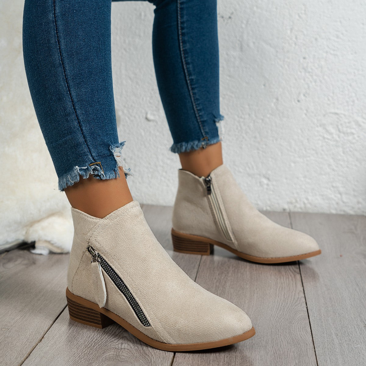 Damen Modische Stiefeletten mit seitlichem Reißverschluss und eleganter Perlenapplikation R&B
