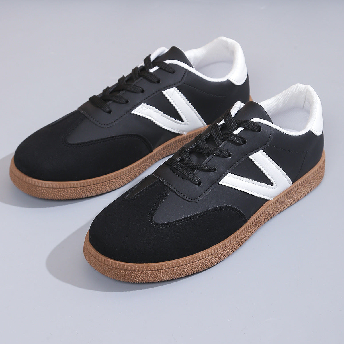 Damen Sportliche Sneakers mit trendiger Gummisohle und atmungsaktivem Obermaterial R&B
