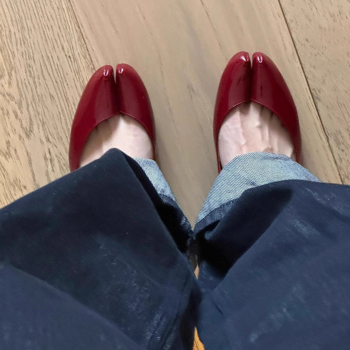 Damen Ballerinas mit elegantem Hochglanz und komfortablem Riemen