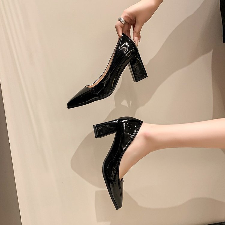 Damen elegante spitze Pumps mit tragbarem Blockabsatz R&B
