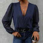 Damen Wickelbluse mit feinen Plissee-Details und transparenten Ärmeln R&B