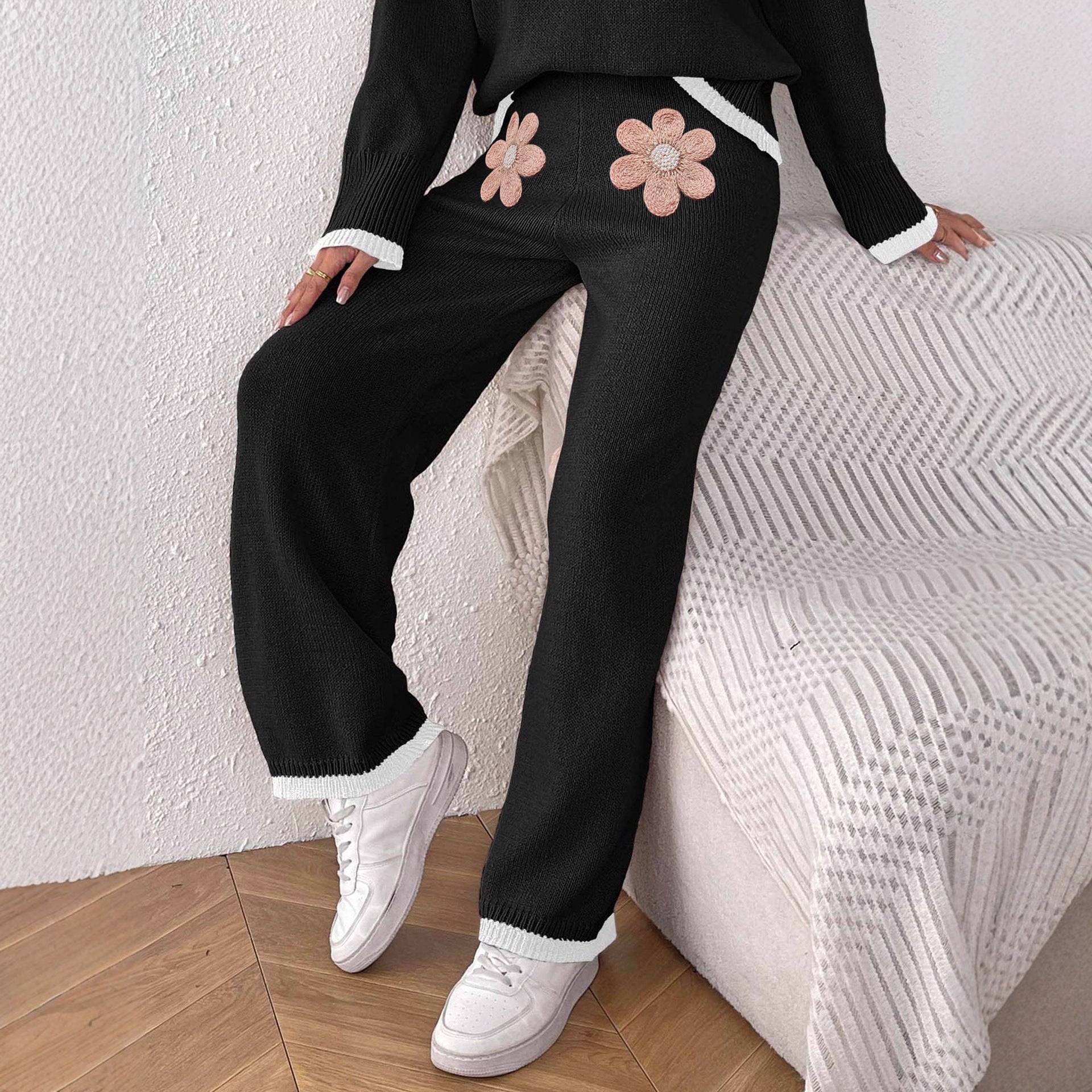 Damen bequeme Strickhose mit floralem Applikationsdesign R&B