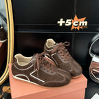 Damen Sneaker aus luxuriösem Wildleder mit sportlichem Design und atmungsaktiver Sohle R&B