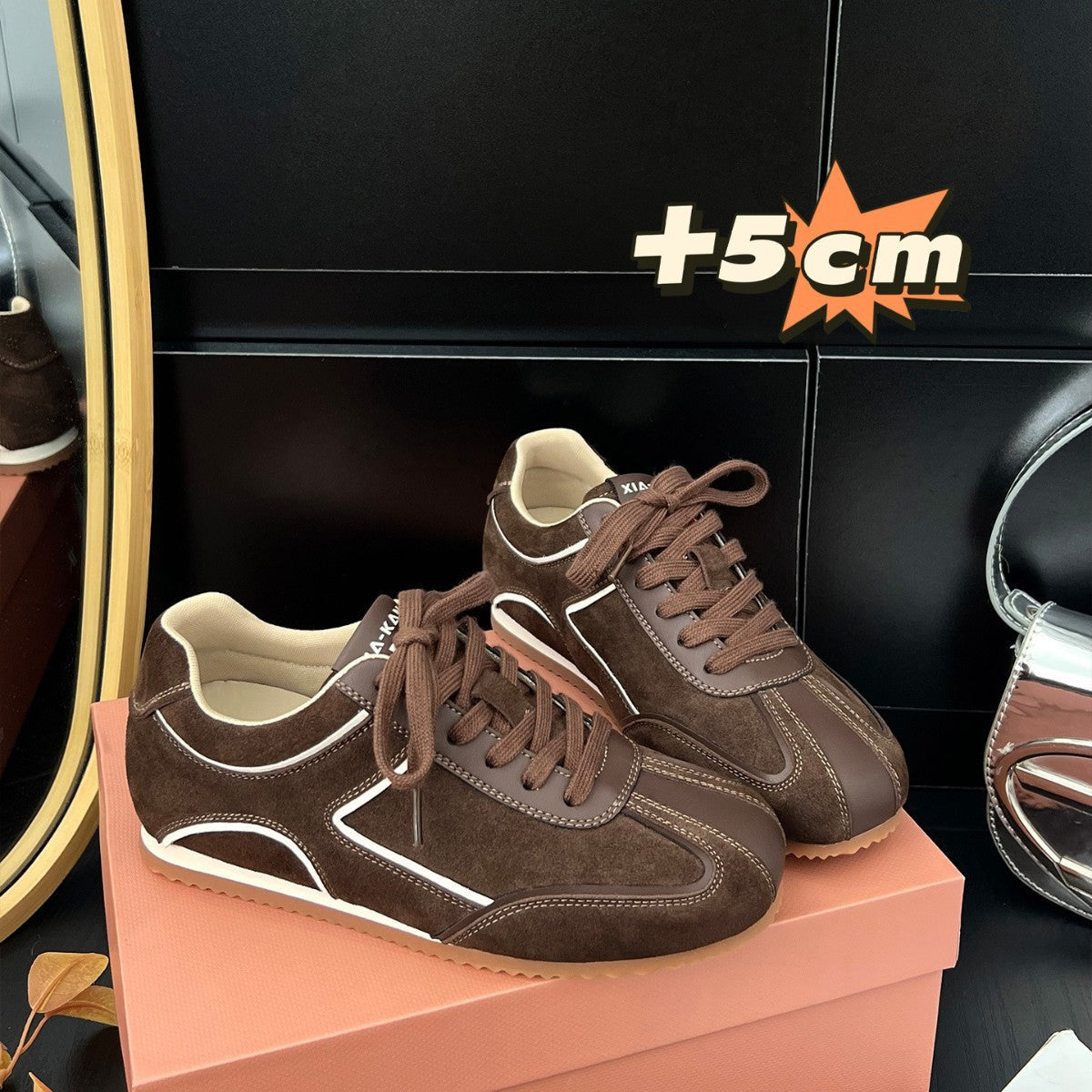 Damen Sneaker aus luxuriösem Wildleder mit sportlichem Design und atmungsaktiver Sohle R&B