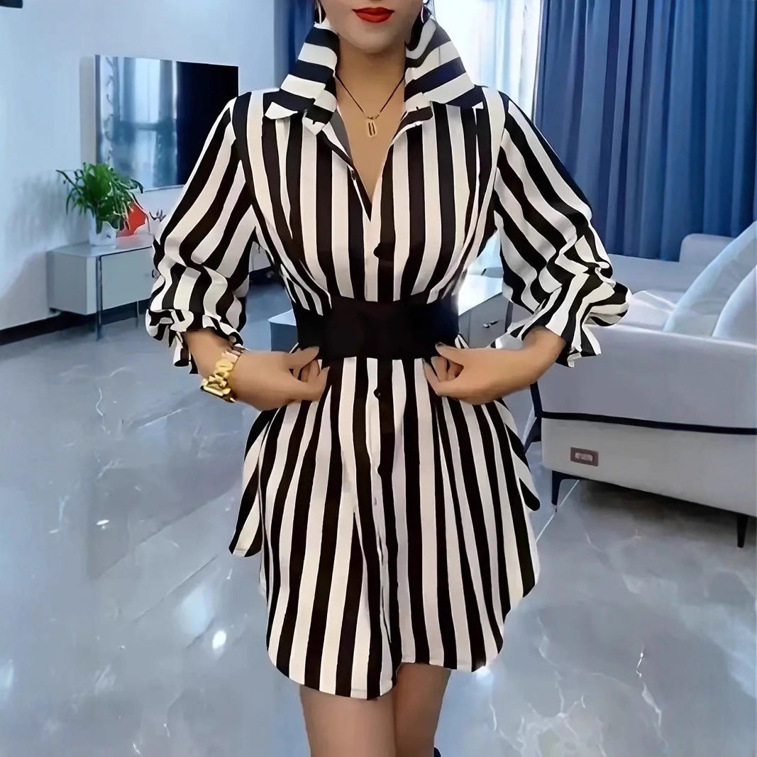 Damen Hemdblusenkleid mit markantem Streifenmuster und weitem Kragen R&B