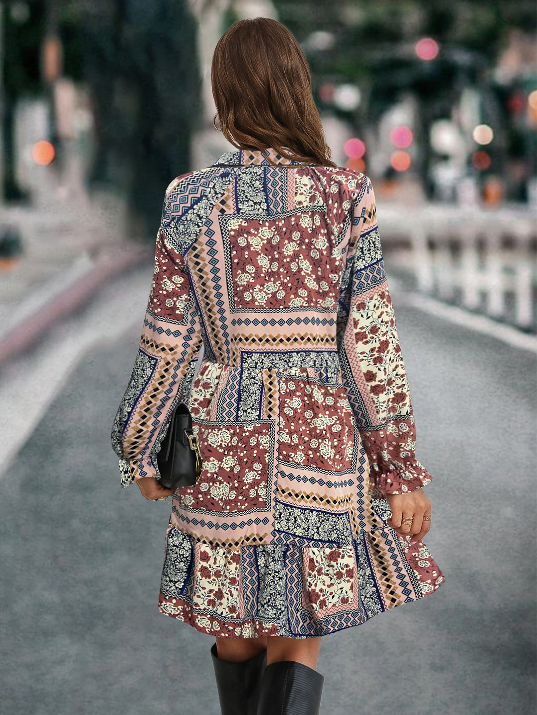Damen Boho-Minikleid mit langen Ärmeln und buntem Muster R&B