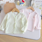 Mädchen Nan Ripp-Strick Bio-Gefühl Baby-Strickjacke mit Knopfverschluss und gesticktem Bogen R&B