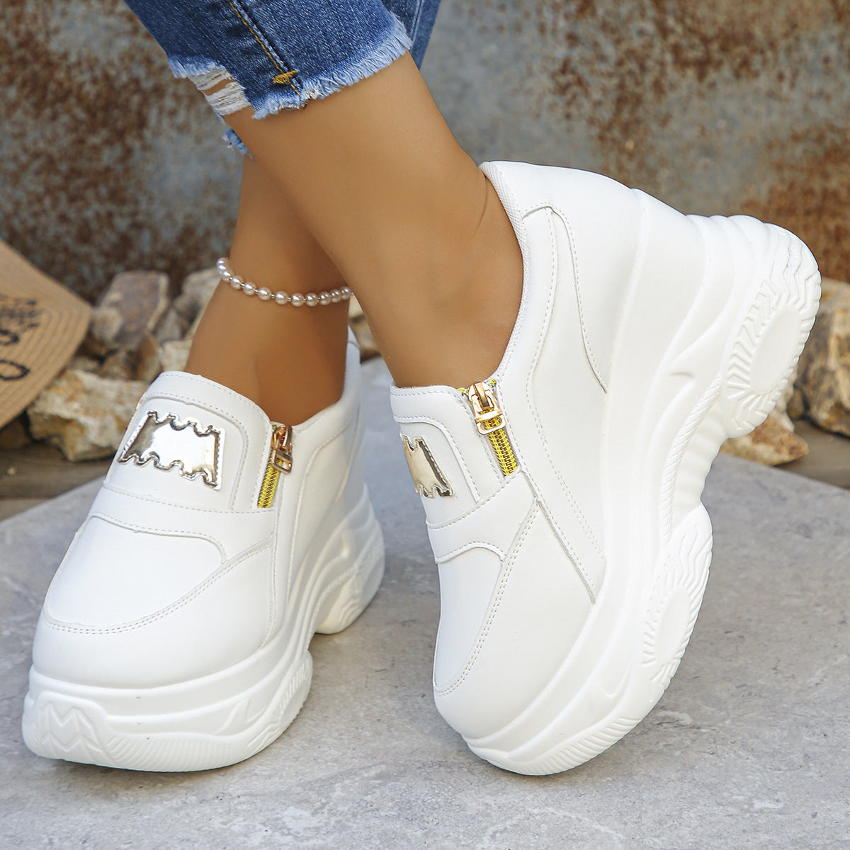 Damen Sportliche Plateau-Sneaker mit glänzendem Reißverschluss und verstärkter Sohle R&B