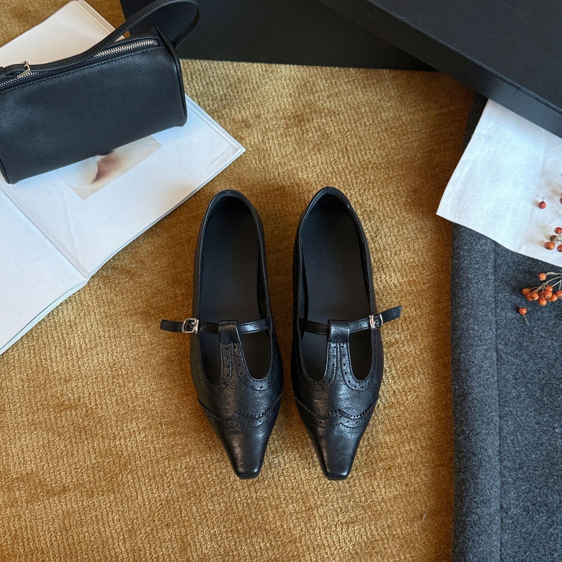 Damen Elegante Mary Jane Ballerinas aus hochwertigem Leder mit modischem Riemchen R&B