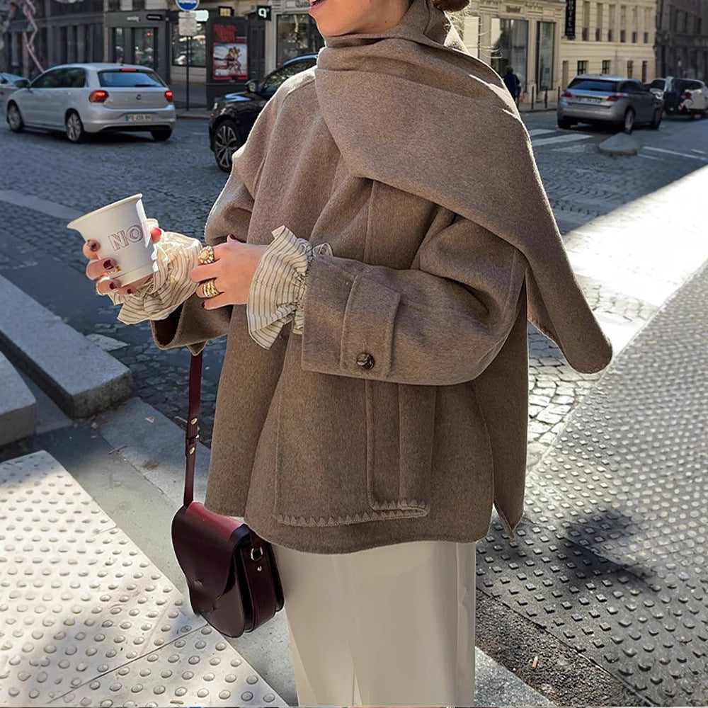 Damen modische Freizeitjacke aus hochwertigen Materialien mit praktischem Revers R&B
