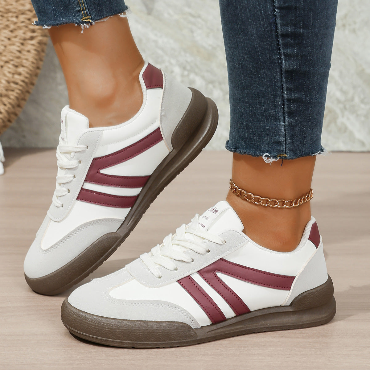 Damen Freizeit-Sneaker mit atmungsaktiver Obermaterialkombination und rutschfester Sohle R&B