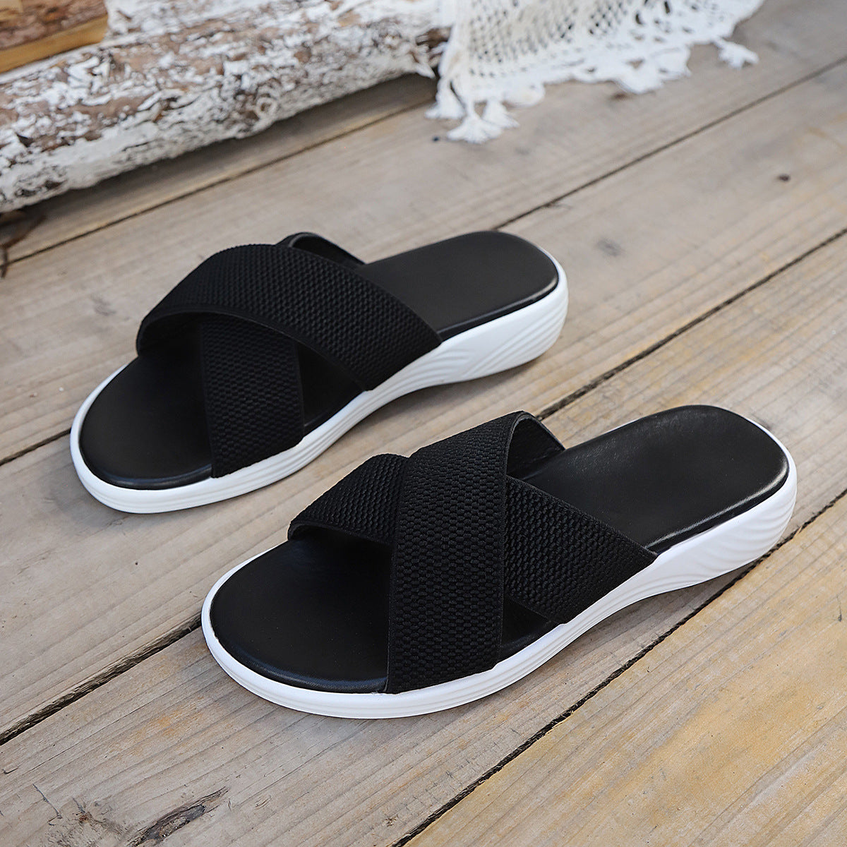 Damen Komfortable Clogs mit überkreuzten Riemen und rutschfester Sohle R&B