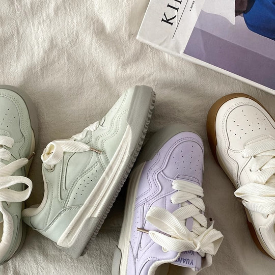 Damen Sportliche Sneakers mit voluminösem Design und innovativer Schnürung R&B