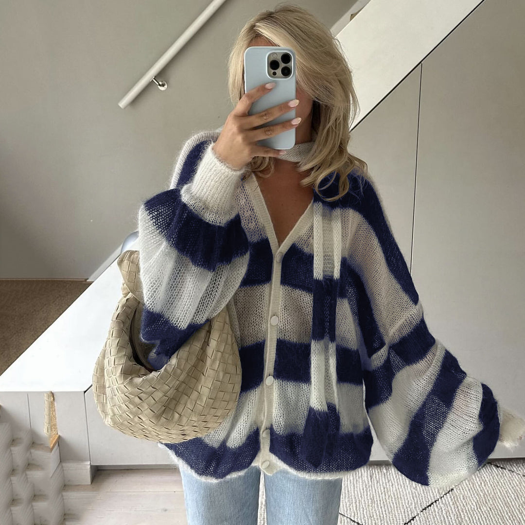 Damen Oversized Strickjacke mit modernen Streifen R&B