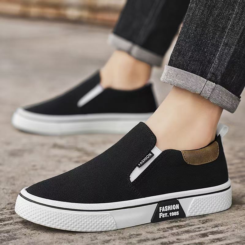Damen Sportliche Slip-On Sneakers mit strukturiertem Obermaterial R&B