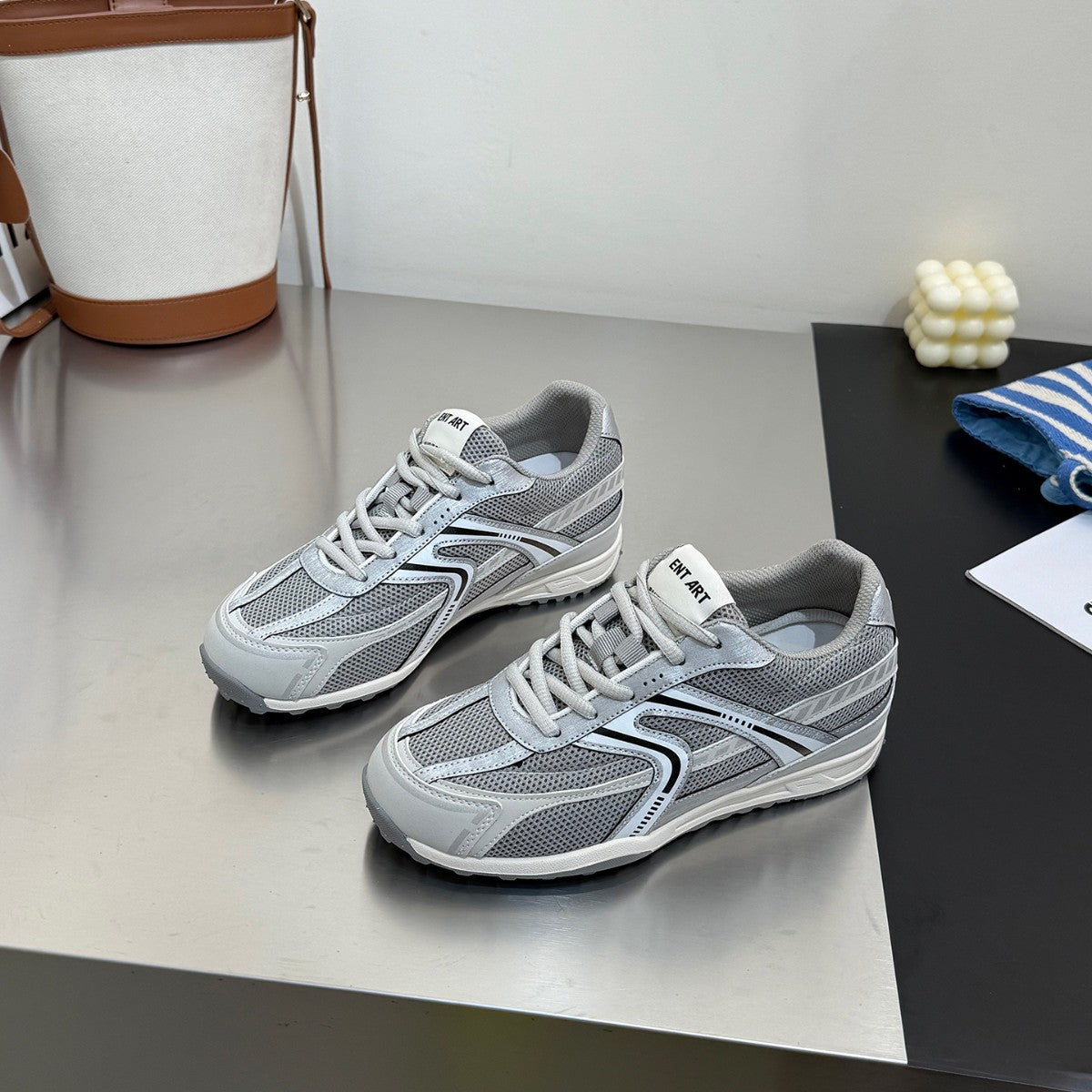 Damen sportliche Mesh-Sneaker mit dämpfender Sohle und atmungsaktivem Design R&B
