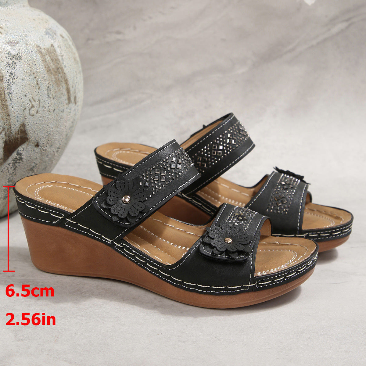 Damen Elegante und bequeme Wedge-Sandalen mit floralen Applikationen