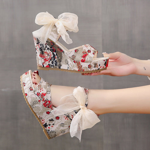 Damen Wedge-Sandaletten mit floralem Design und dekorativem Schleifendetail R&B
