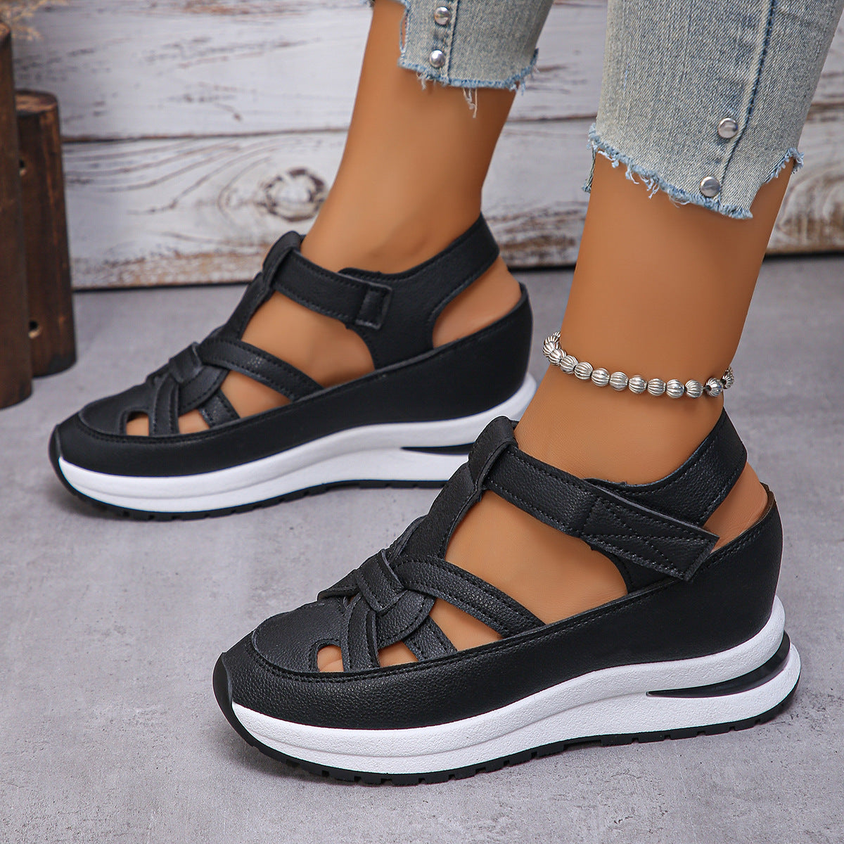 Damen Wedge-Sandalen mit verstellbarem Riemendesign und gepolsterter Innensohle R&B