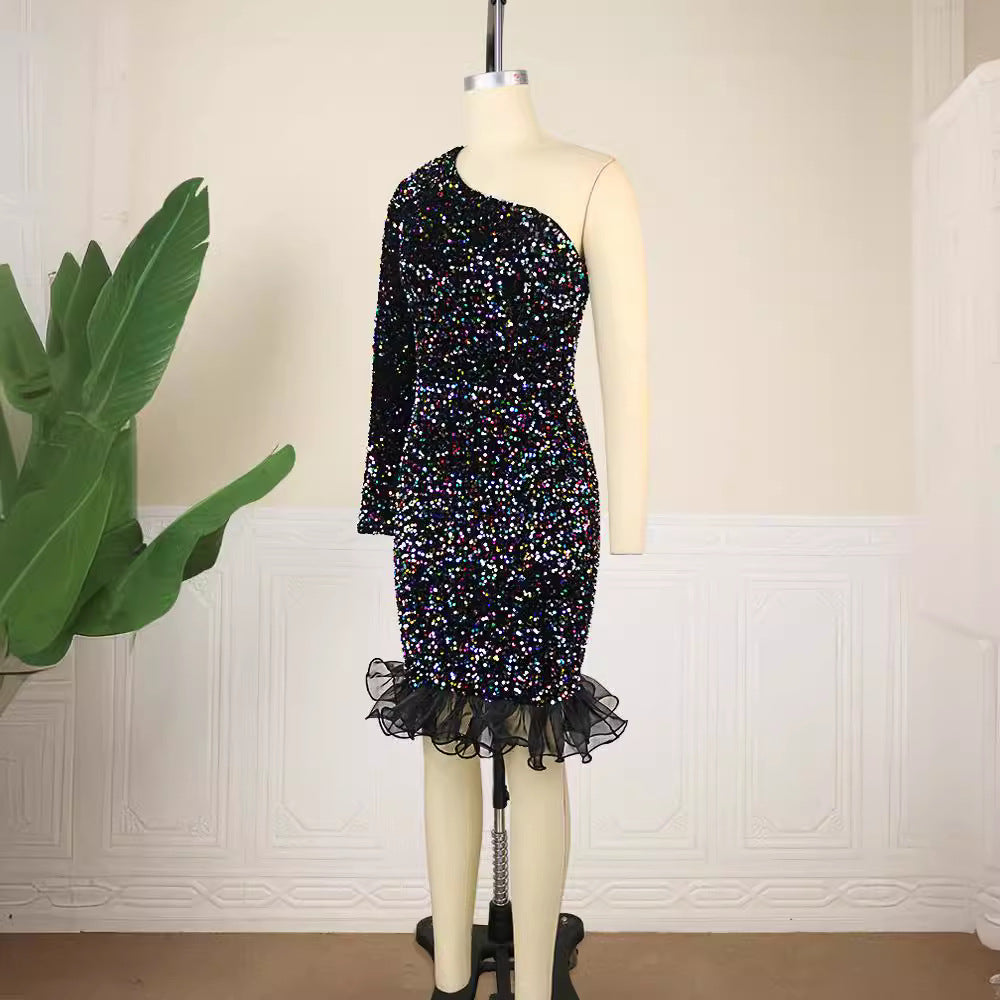 Damen Glamouröser Abendkleid mit funkelnden Pailletten und Rüschenabschluss R&B