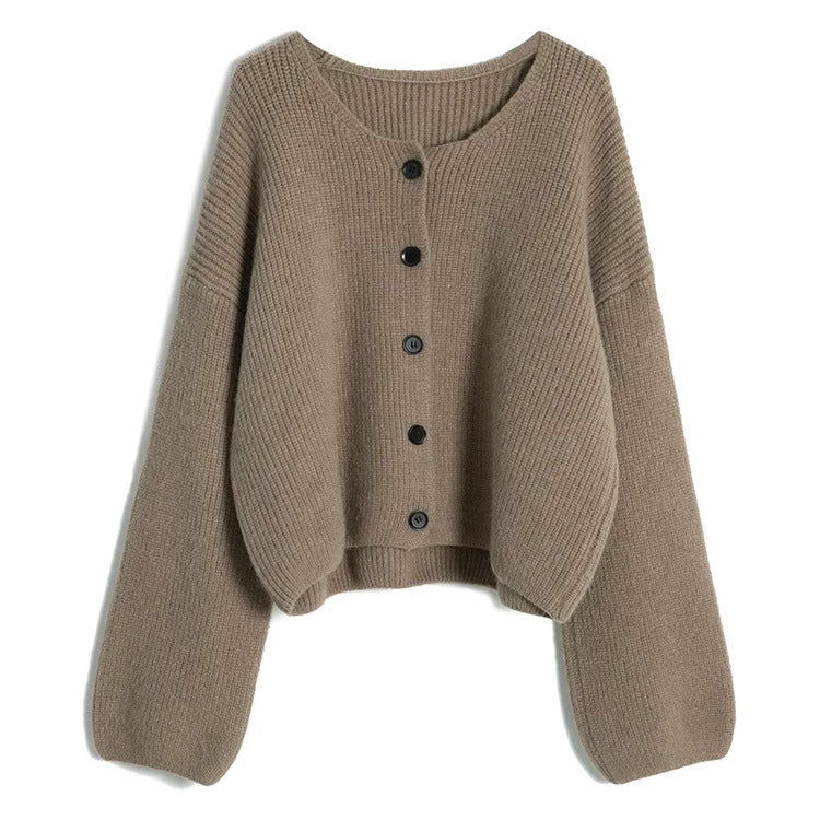 Damen modischer Short Cardigan mit feiner Rippstruktur und Knopfdetaillierung R&B
