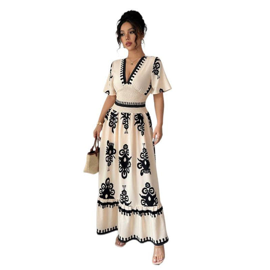 Damen Maxikleid mit einzigartiger Stickerei und Rüschen R&B