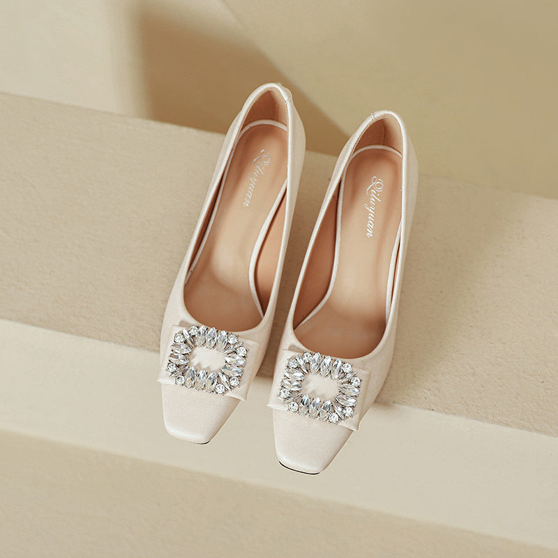 Damen modische Pumps mit funkelndem Schmuckdetail R&B