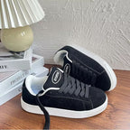 Damen Bequeme Sneakers aus weichem Wildleder mit sportlicher Sohle