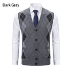 Herren elegante Strickweste mit modernem Rautenmuster und praktischen Taschen
