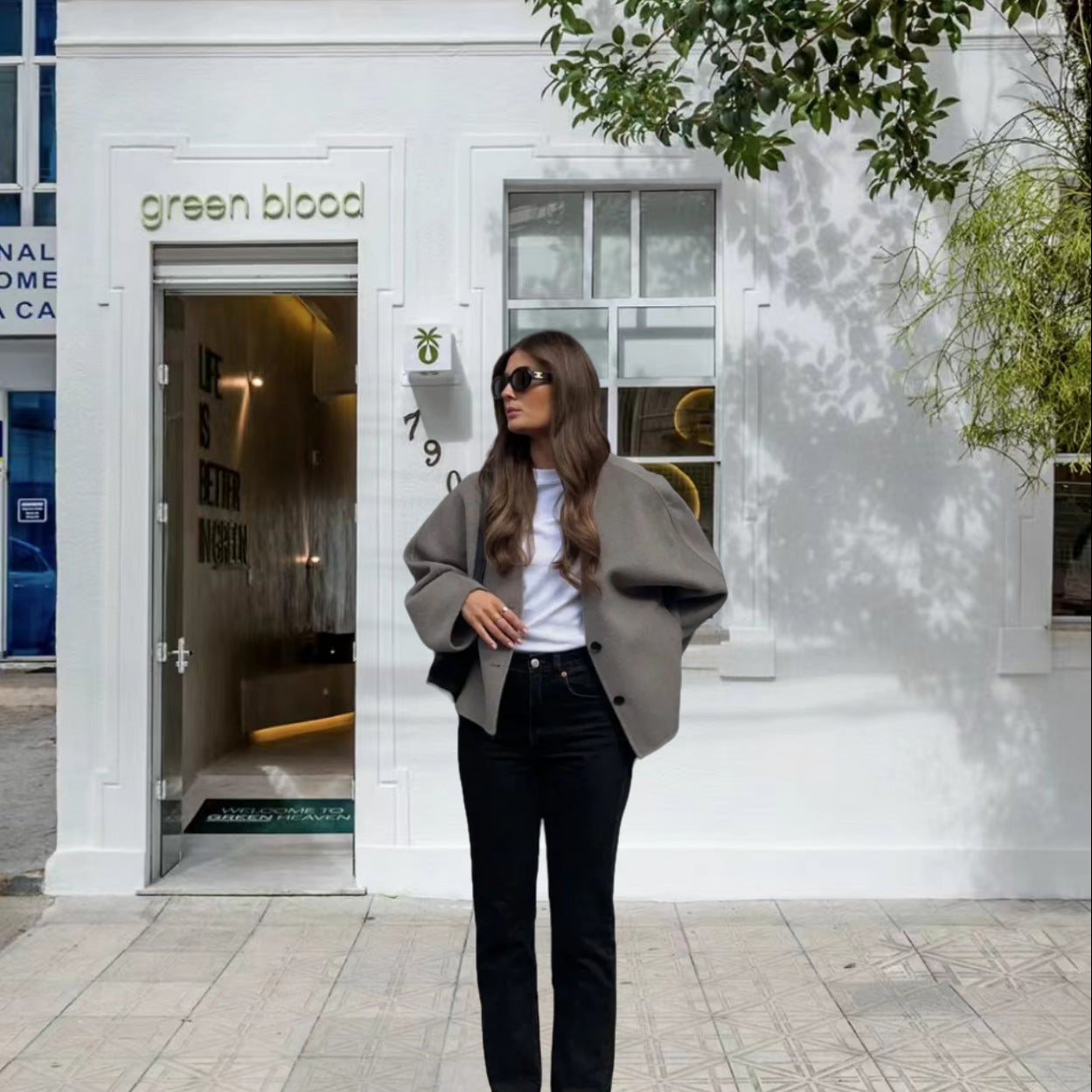 Damen kurze Strickjacke mit eleganten Knöpfen und weitem Schnitt R&B
