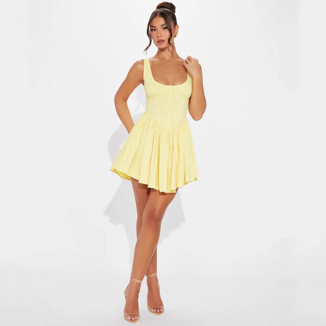 Damen Minikleid mit figurbetontem Oberteil und schwingendem Rock R&B