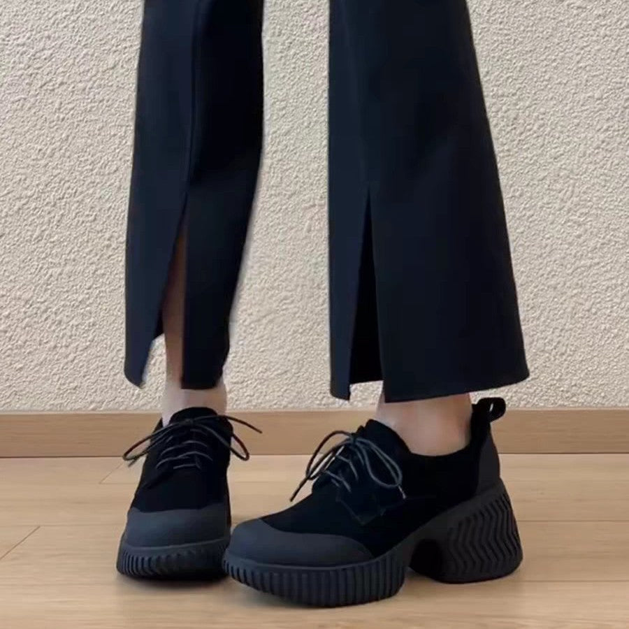 Damen Plattform Sneakers mit markantem Wellenprofil und schicker Schnürung R&B