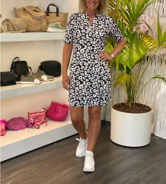 Damen Freizeitkleid mit modischen Musterelementen und praktischen Taschen R&B