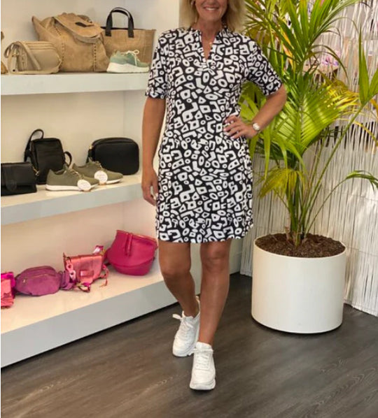 Damen Freizeitkleid mit modischen Musterelementen und praktischen Taschen R&B
