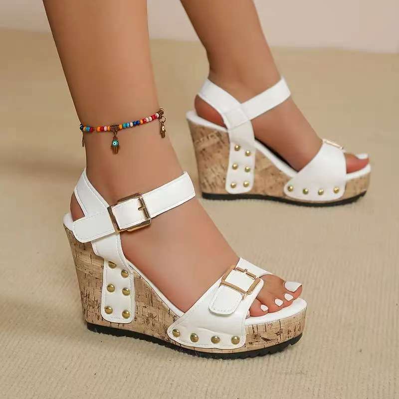 Damen Wedge-Sandalen mit buntem Riemendesign und komfortabler Fußbettgestaltung R&B