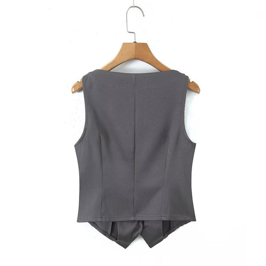 Damen-Set aus tailliertem Weste und kurzem Rock mit eleganten Knopfdetails R&B